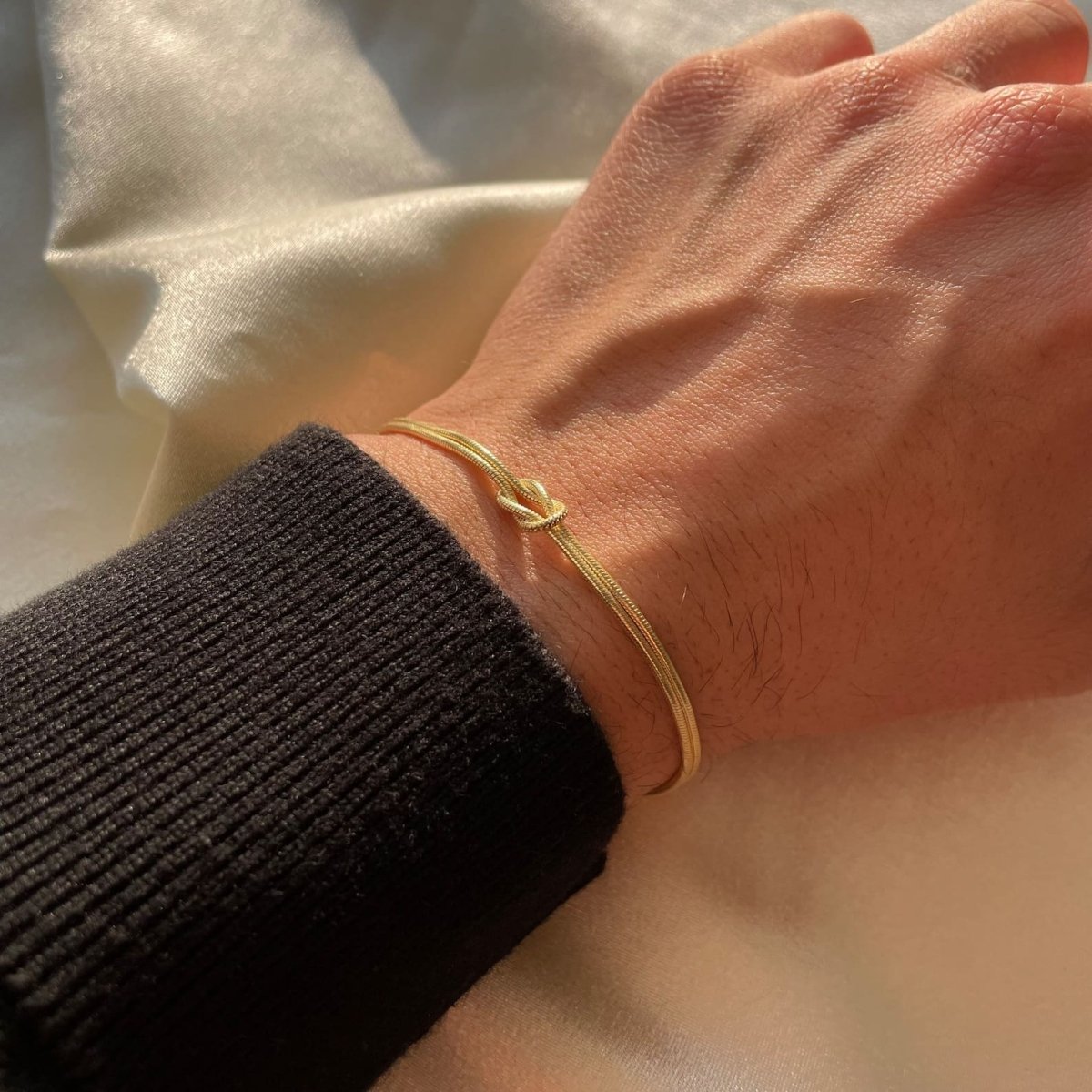 Love Knot Bracelet | Adjustable | Minimalist | Golden Bracelet | Women's Bracelet-Allison Arch